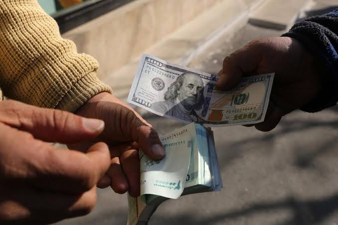 قیمت جدید دلار ظهر امروز چهارشنبه ۶ آبان ۱۴۰۵