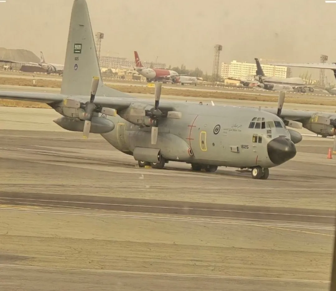 هواپیمای ترابری هرکولس C 130 عربستان در فرودگاه مهرآباد