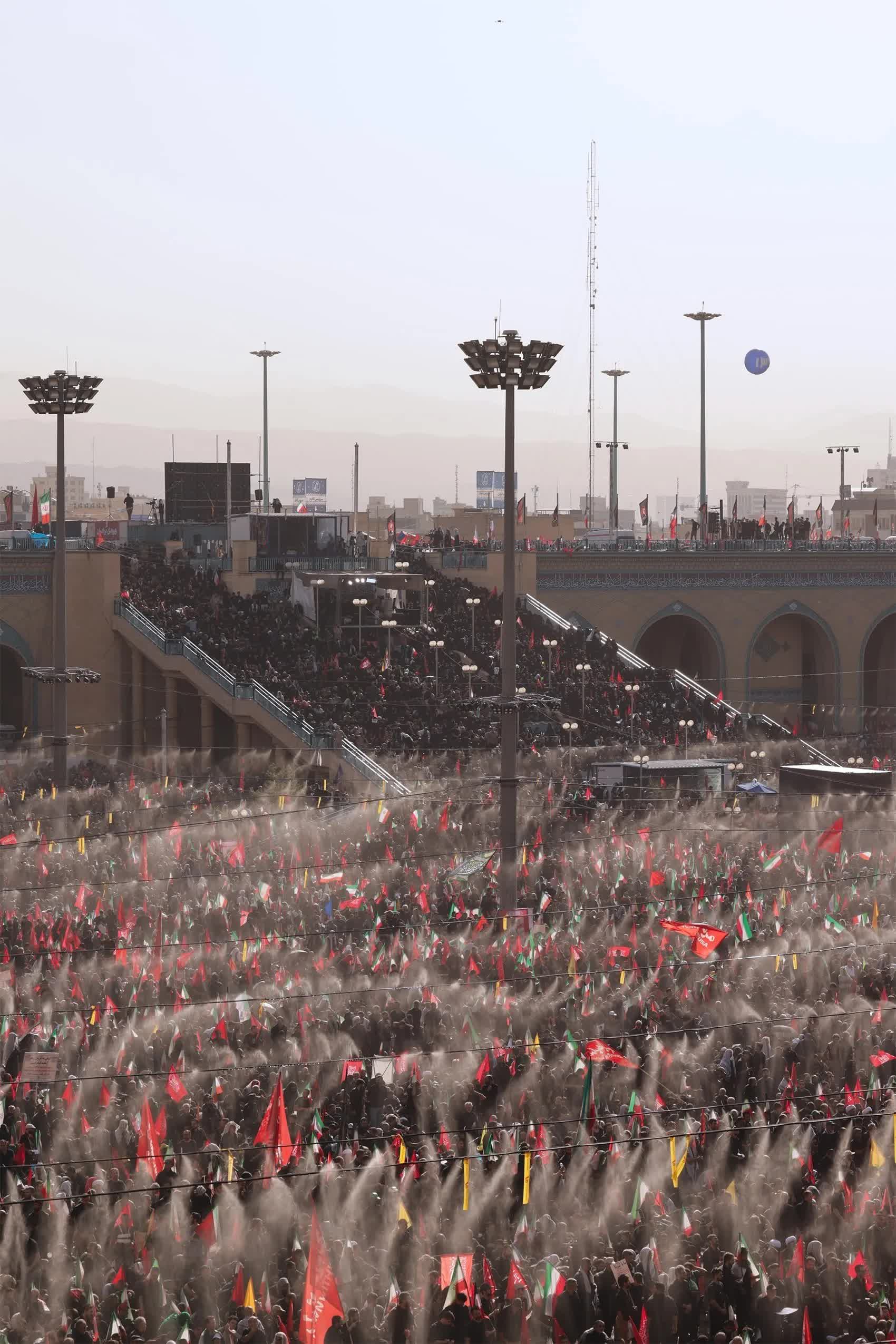 صف اقامه نماز