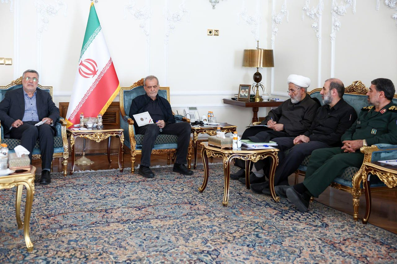 پزشکیان طایب