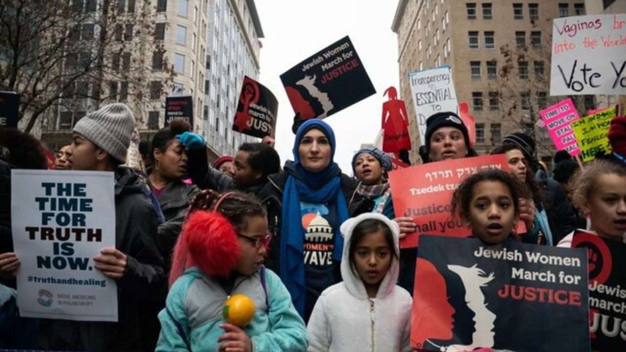 کلاه صورتی ها