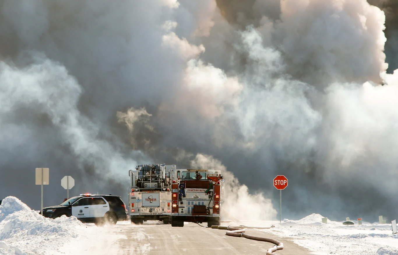 یخ زدن آب هنگام آتشنشانی