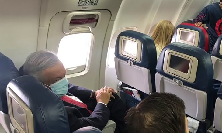 رئیس جمهور مکزیک در هواپیما