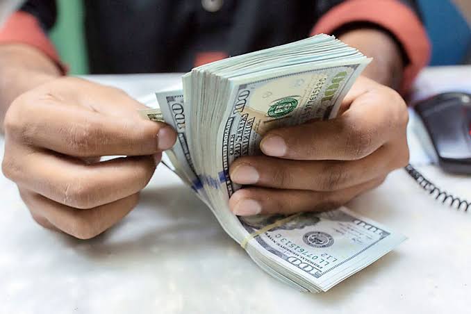 پیش‌بینی قیمت ارز، طلا و سکه برای فردا یکشنبه 3 آبان 1405