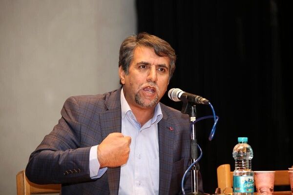 در موضوع برجام و مذاکرات، حرکت ایران مانند حرکت روی زمین یخ‌زده است