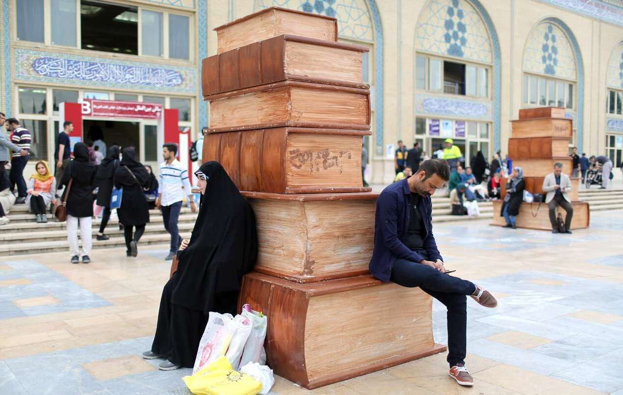 سال آینده نمایشگاه کتاب بدور از سیاست بازی ها در شهر آفتاب برگزار شود