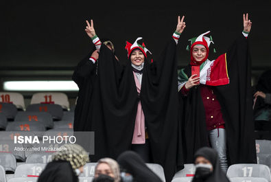 زنان ورزشگاه