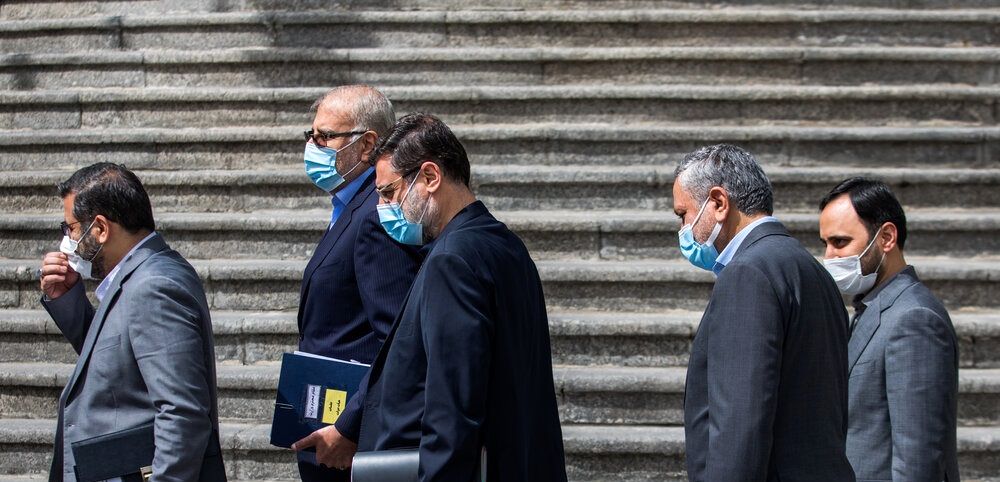 عضو کابینه رئیسی که «لاپوشانی» نکرد و آمار «بی‌ربط» نداد، کیست؟