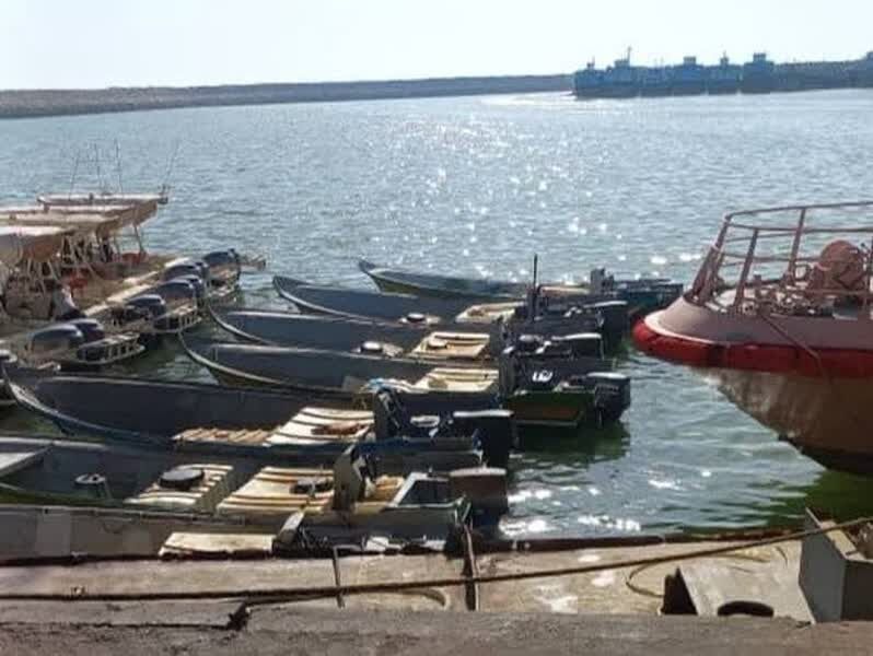 پنج شناور  سوخت قاچاق در آبهای میناب توقیف شد