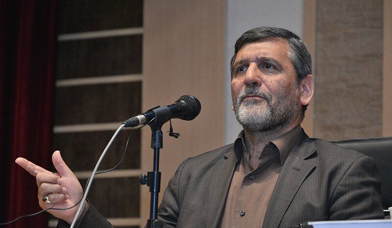 ماجرای لغو مراسم گرامیداشت پرویز یاحقی توسط وزیر ارشاد احمدی‌نژاد؛ صفارهرندی گفت از یاحقی در زمان شاه به اندازه کافی تجلیل شده! 