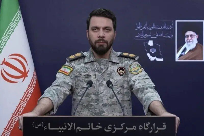 سخنگوی قرارگاه مرکزی خاتم‌الانبیا: نظامیان آمریکایی ناو هواپیمابر جرالد فورد را از ترس عمدا آتش زده‌اند 