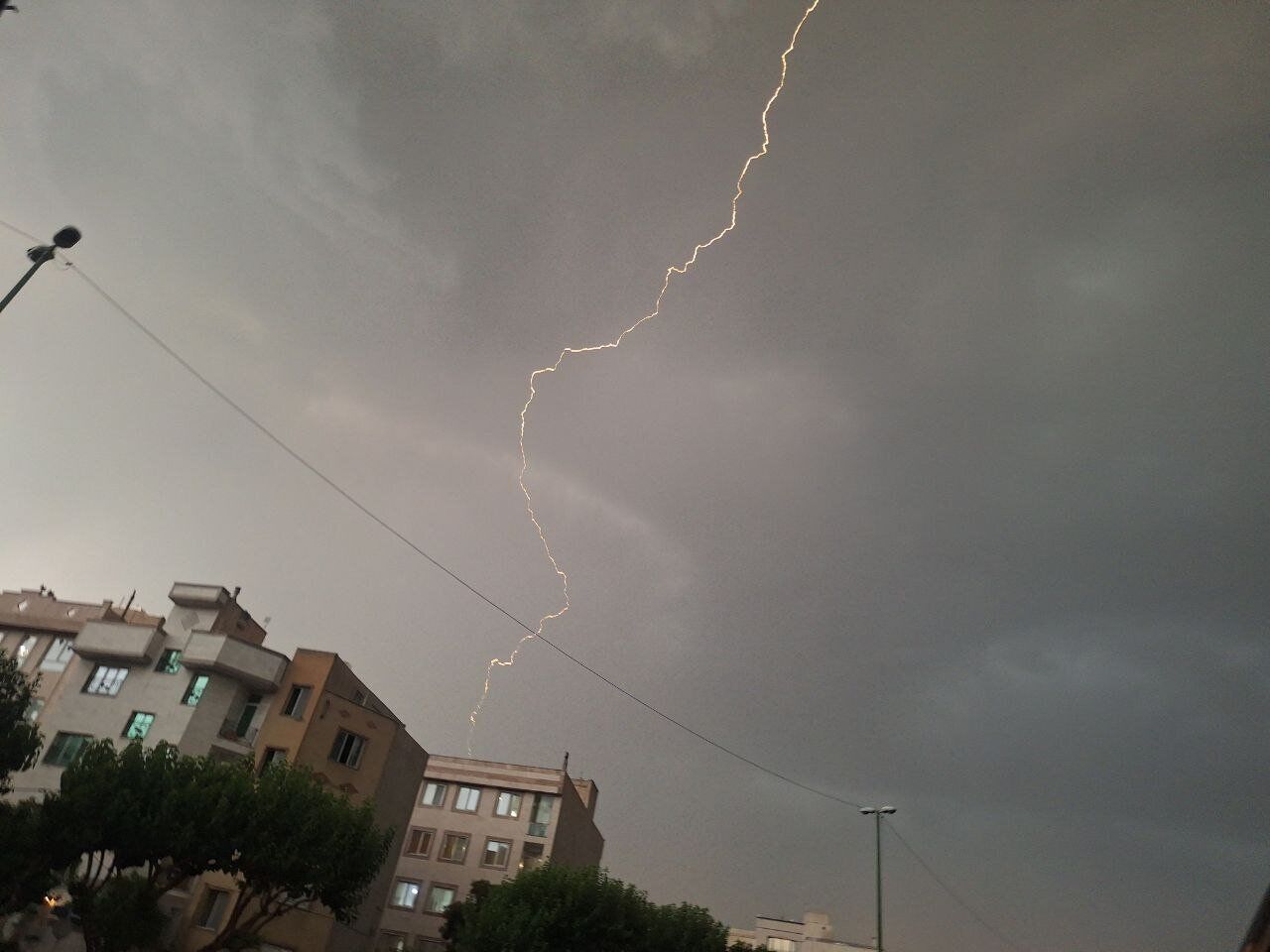 هشدار هواشناسی؛ باد شدید و باران در تهران