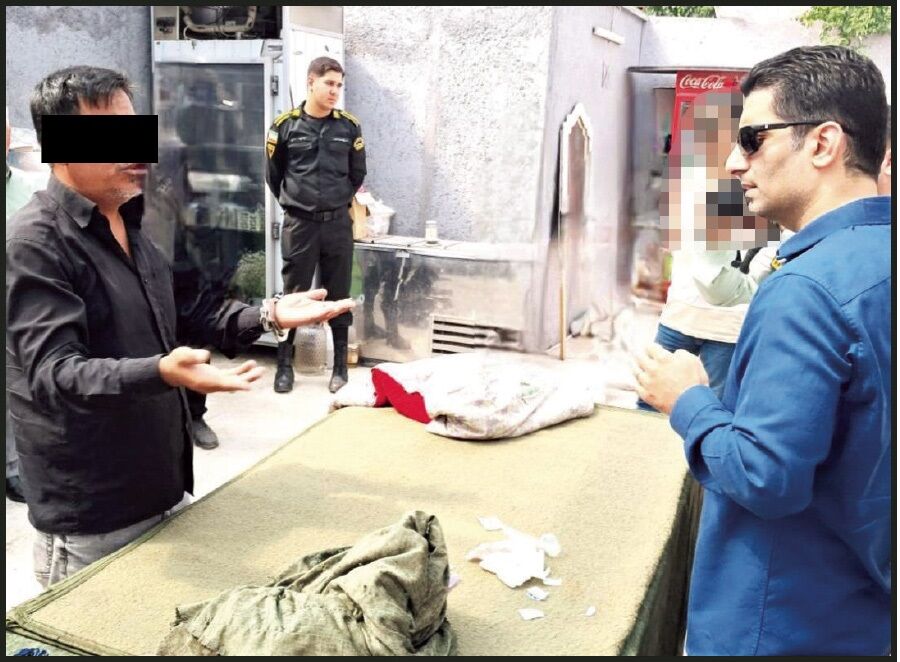 مردی، همسرش و شریک او را هدف ضربات مهلک قرار داد/ مرد غریبه جان باخت و زن جوان بستری شد