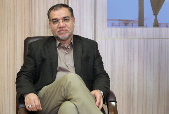 فضائلی: در خصوص مذاکره، رهبری گفتند نظر دیگری داشتند، چه کسی می داند آن نظر چیست؟ مخالفت با تفاهم که نمی‌شود «نظر دیگری داشتم»/حرام دانستن مذاکره خلاف مشی رهبری و خلاف عقل است