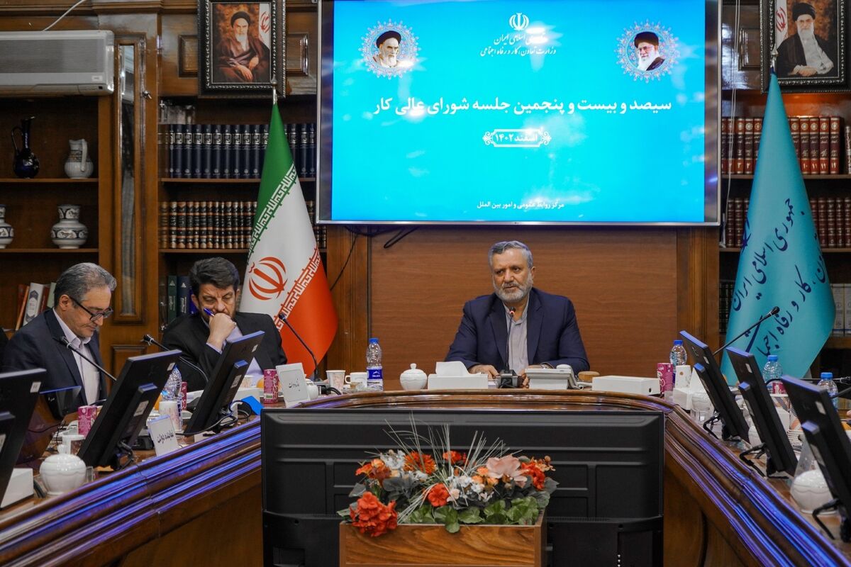 نماینده کارگری در شورایعالی کار: در ننگ افزایش ۳۵درصدی حقوق کارگران شریک نیستیم