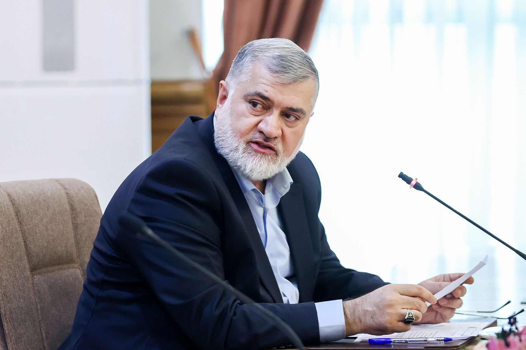 معتمدیان: سالانه معادل جمعیت یک استان بارگذاری جمعیتی در تهران داریم/ خروج پادگان‌ها و مراکز نظامی از شهر تهران اولویت دهم ما است