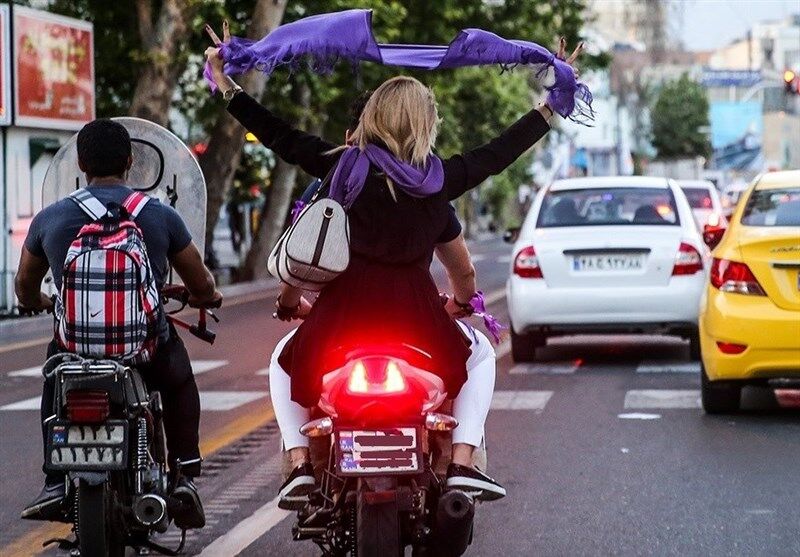 گزارش خبرگزاری تسنیم؛ «ون‌های» گشت ارشاد به خیابان‌ برنمی‌گردند