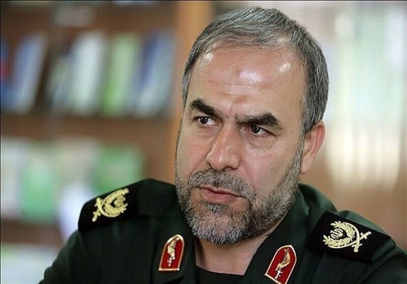 امروز دشمن به دنبال این است که مردم را روبروی ولایت فقیه قرار دهد