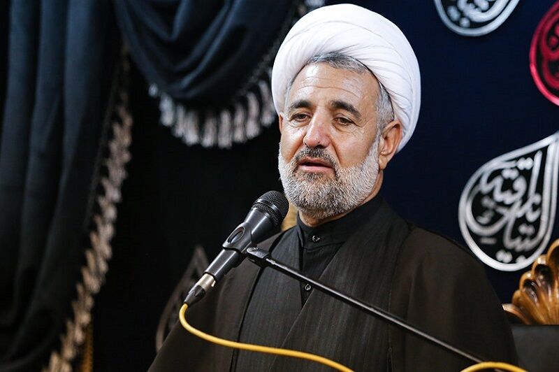  کنسرت ابتذالی که در برج میلاد برگزار شد افکار عمومی را جریحه‌دار کرد