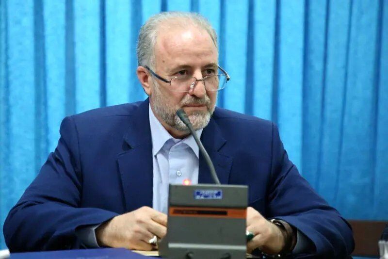 استانداری قم: یک نوجوان ۱۷ ساله توسط سلاح غیرسازمانی کشته شده/ یک نفر هم به دلیل انفجار نارنجک در دست خود، کشته شده/ مأموران ما در این شرایط، از تیر ساچمه‌ای پلاستیکی استفاده می‌کنند