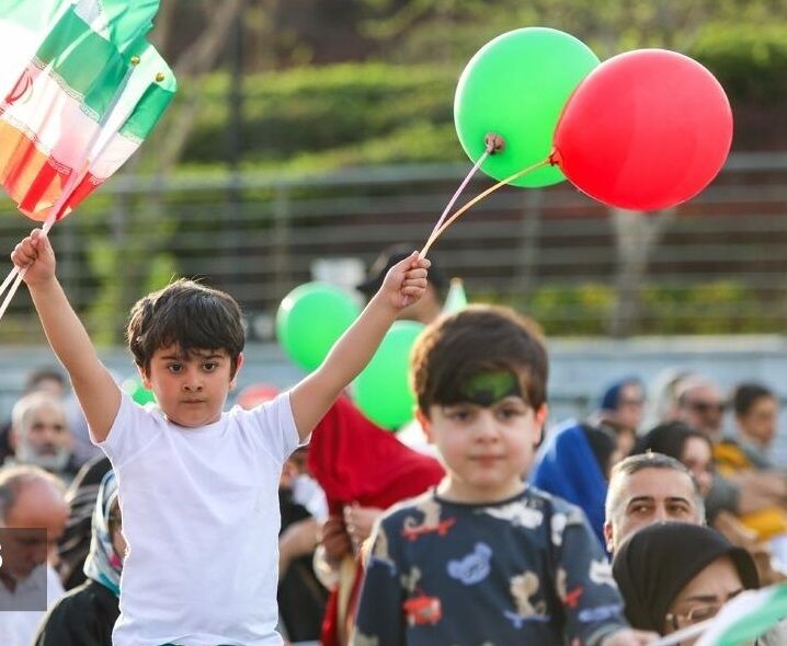 برگزاری یک جشن ملی به پاس دستاوردهای نخبگان علمی و ورزشی کشور