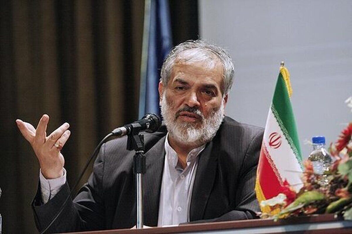 آقای رئیسی این آقا را وزیر اقتصاد خود کنید؛ راهکار مهار تورم دست اوست!