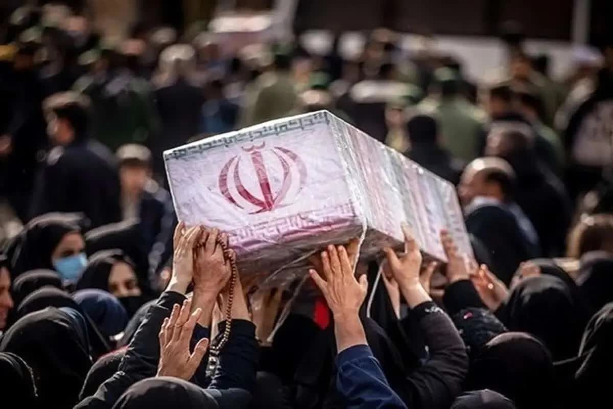 شهادت یکی از پاسداران منطقه سوم دریایی سپاه در پی حمله دشمن به ماهشهر