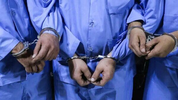 چهار سارق حرفه‌ای منازل در غرب تهران دستگیر شدند؛ اعتراف به ۱۰ فقره سرقت