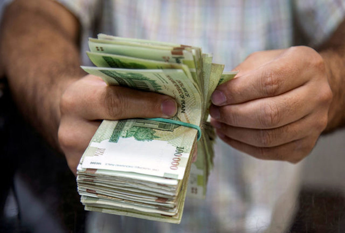 میزان انباشت سرمایه ایرانیان از اقتصاد نصف شده است