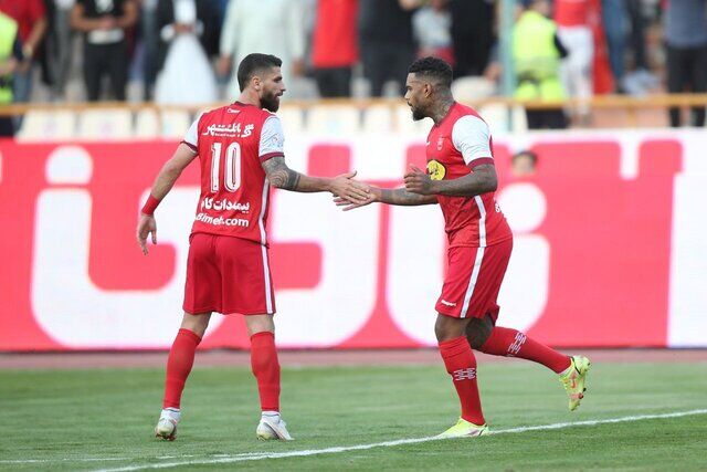 شماره ۱۰ دوباره پیراهن پرسپولیس را پوشید