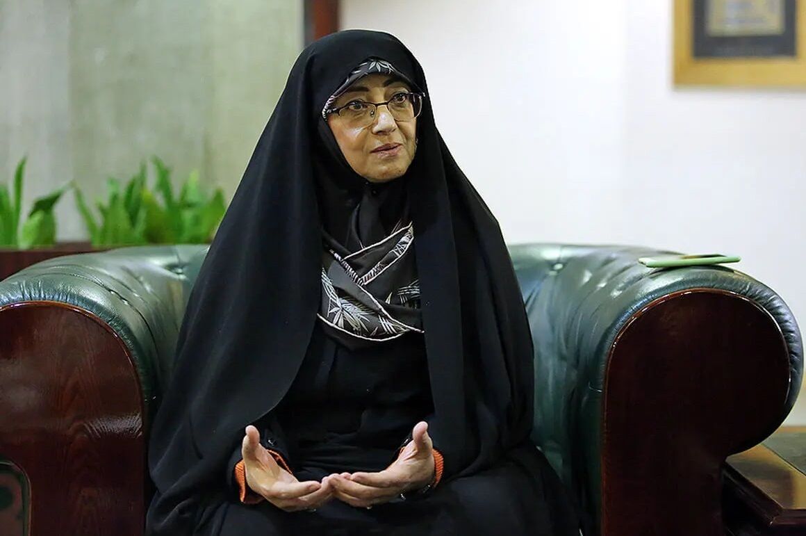 سیدمحمد خاتمی، ظریف و عارف در مراسم ترحیم اشرف بروجردی+ عکس