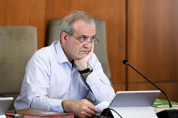 پزشکیان: به دلیل اینکه مؤلفه‌های سلامت روان در کشور کمتر مورد توجه قرار گرفته‌اند، آسیب‌های گسترده‌ای متوجه سلامت جامعه شده/ دولت پیگیری‌ها در حوزه سلامت را متوقف نخواهد کرد