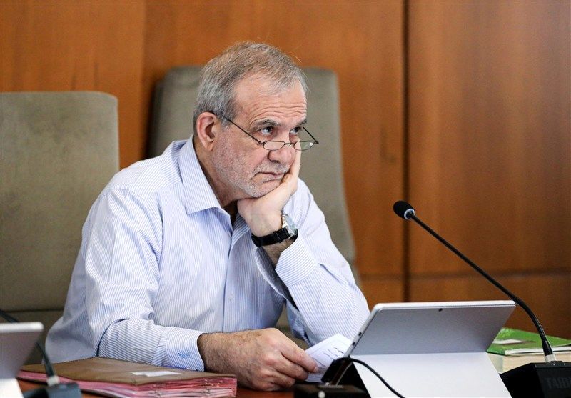 پزشکیان: به دلیل اینکه مؤلفه‌های سلامت روان در کشور کمتر مورد توجه قرار گرفته‌اند، آسیب‌های گسترده‌ای متوجه سلامت جامعه شده/ دولت پیگیری‌ها در حوزه سلامت را متوقف نخواهد کرد