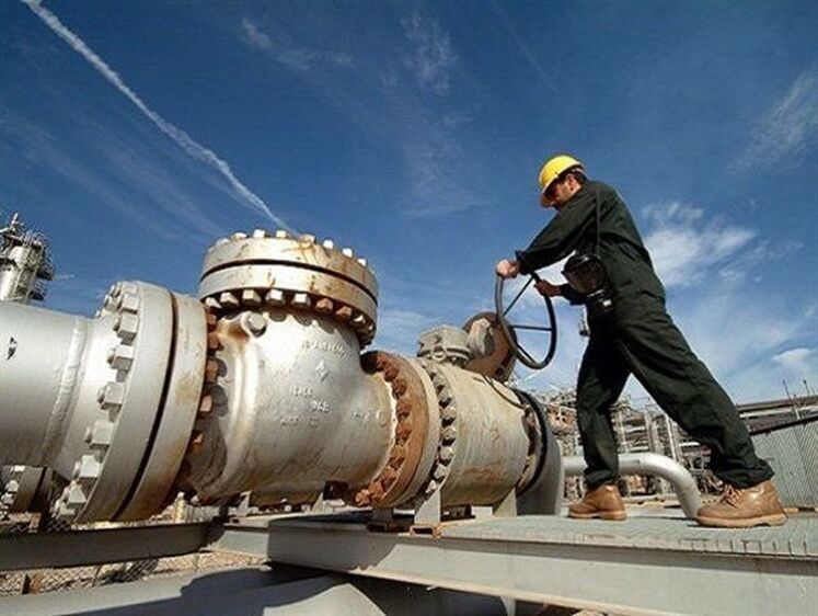 در پی آتش‌سوزی خط لوله گاز بروجن؛ گاز ادارات زنجان و لرستان قطع شد