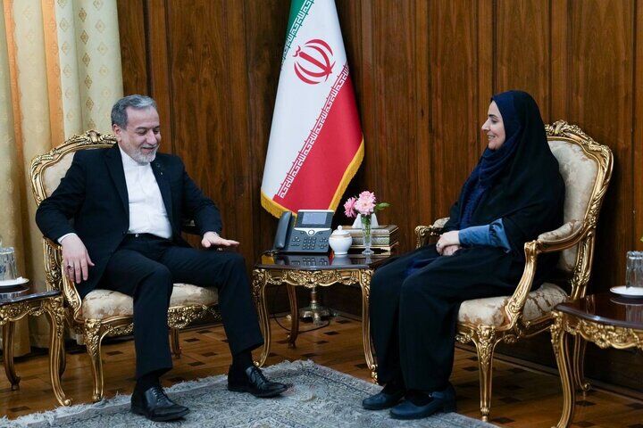 دیدار وزیر راه و شهرسازی با عراقچی در وزارت امور خارجه