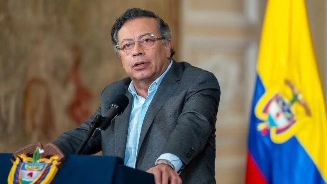 واکنش رئیس جمهور کلمبیا به تحریم‌های آمریکا: ما زانو نخواهیم زد و به مسیر خود ادامه می‌دهیم