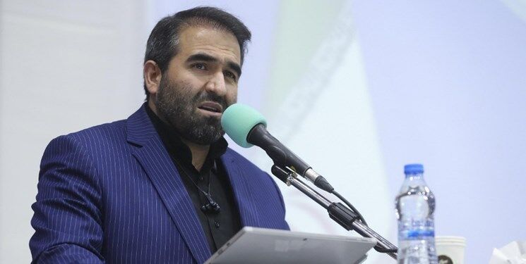 حوزه و دانشگاه باید متناسب با تحولات جامعه خود را ارتقا دهند