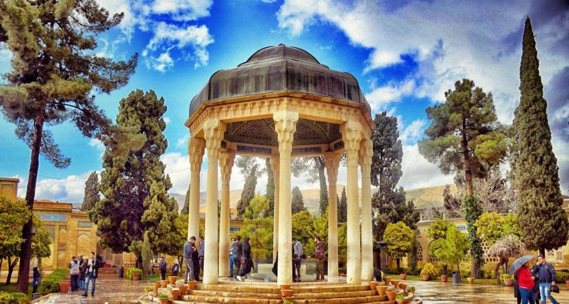 جلوگیری از ورود زنان بی‌حجاب به شیراز + ویدئو