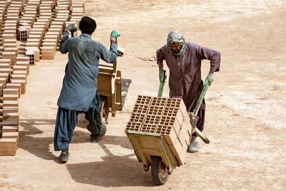 نرخ صدور و تمدید پروانه کار اتباع خارجی چقدر شد؟