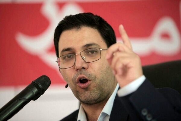 هروقت از دولت رئیسی انتقاد می‌کنم می‌گویند اصلاح طلب هستی! +
 عکس