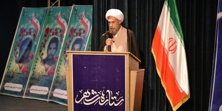 دشمن می‌خواهد این ذهنیت را ایجاد کند که طرفداران نظام کم شده