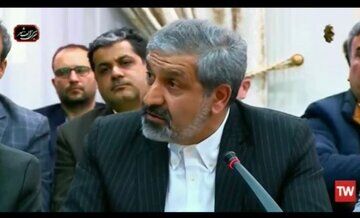 اولین واکنش «پروفسور» جنجالی پایتون؛ آنچه گفتم مبتنی بر علم است، بروید در چت‌ جی‌پی‌تی جستجو کنید!