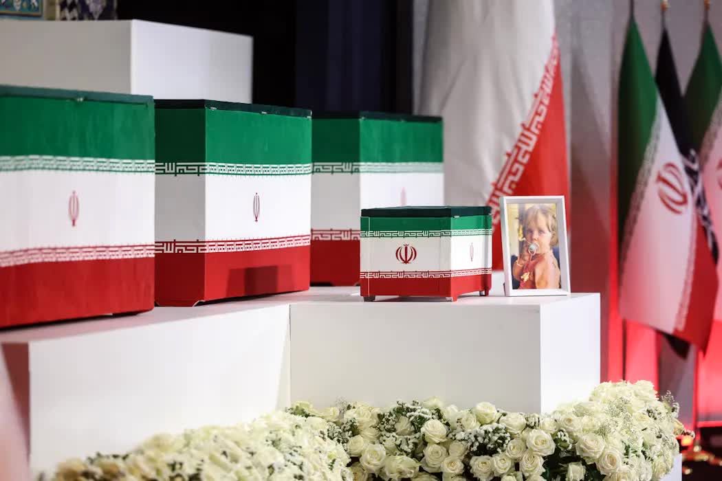 کدام مقام‌های خارجی برای ادای احترام به رهبر شهید به ایران آمدند؟