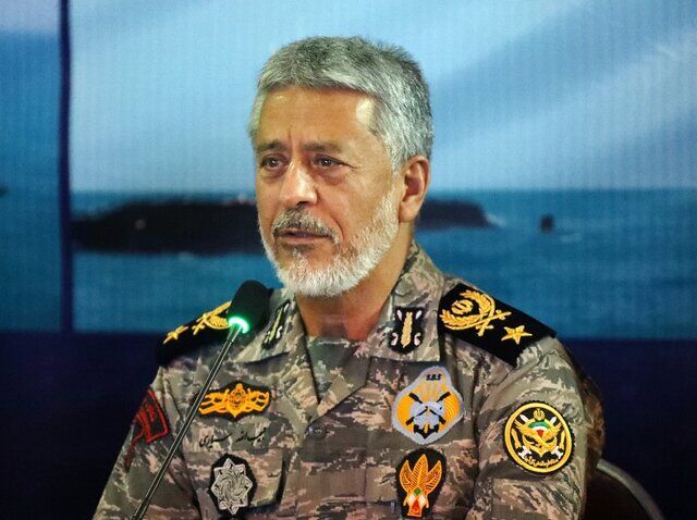 معاون هماهنگ‌کننده ارتش: افتخار ماست که با استکبار می‌جنگیم، نه با دشمنان کوچک