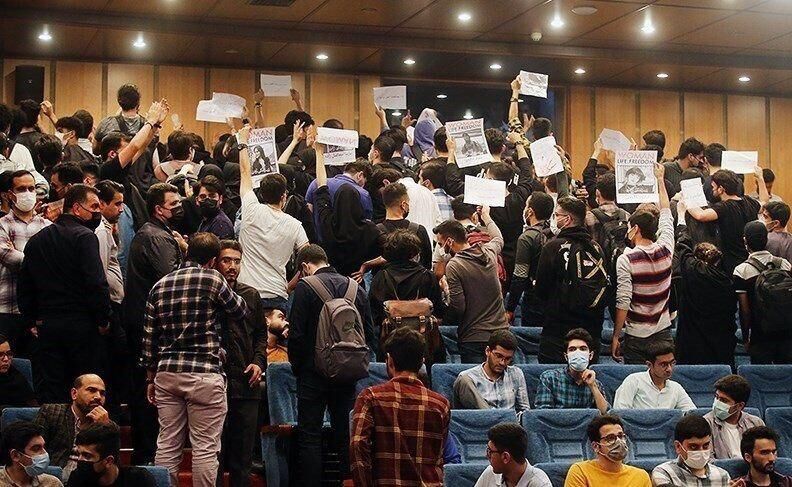 در وقایع اخیر شاهد برخی تخلفات بودیم که در محیط دانشگاه بی‌سابقه بوده / هیئت‌های انتظامی با اساتید متخلف برخورد می کنند