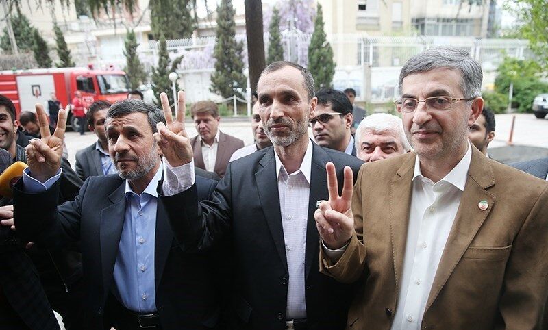 احمدی‌نژاد راه خود را از رفیقش جدا کرد؟+ عکس