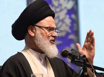 انقلاب اسلامی تا ظهور امام زمان استمرار خواهد یافت