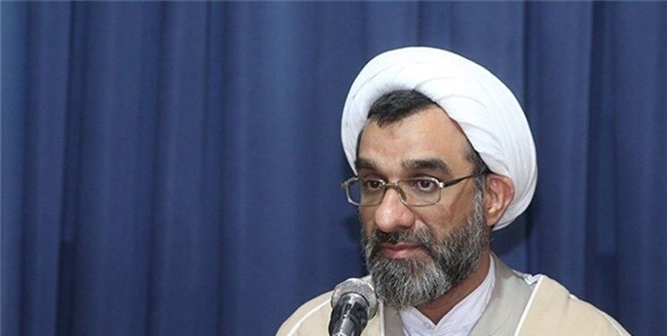 نباید فیلمی پخش شود که دختر به‌صورت پدر سیلی بزند؛ صوت و تصویر مسئله‌ای حاکمیتی است