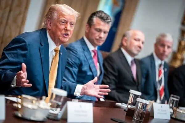 اکسیوس: ترامپ پس از تهدید ایران، جلسه اتاق وضعیت را برای حملات جدید تشکیل داد