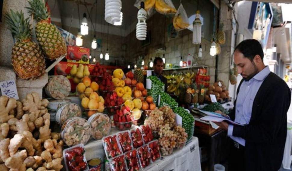 رسیدگی به تخلفات بازار شب‌یلدا در محل انجام می‌شود